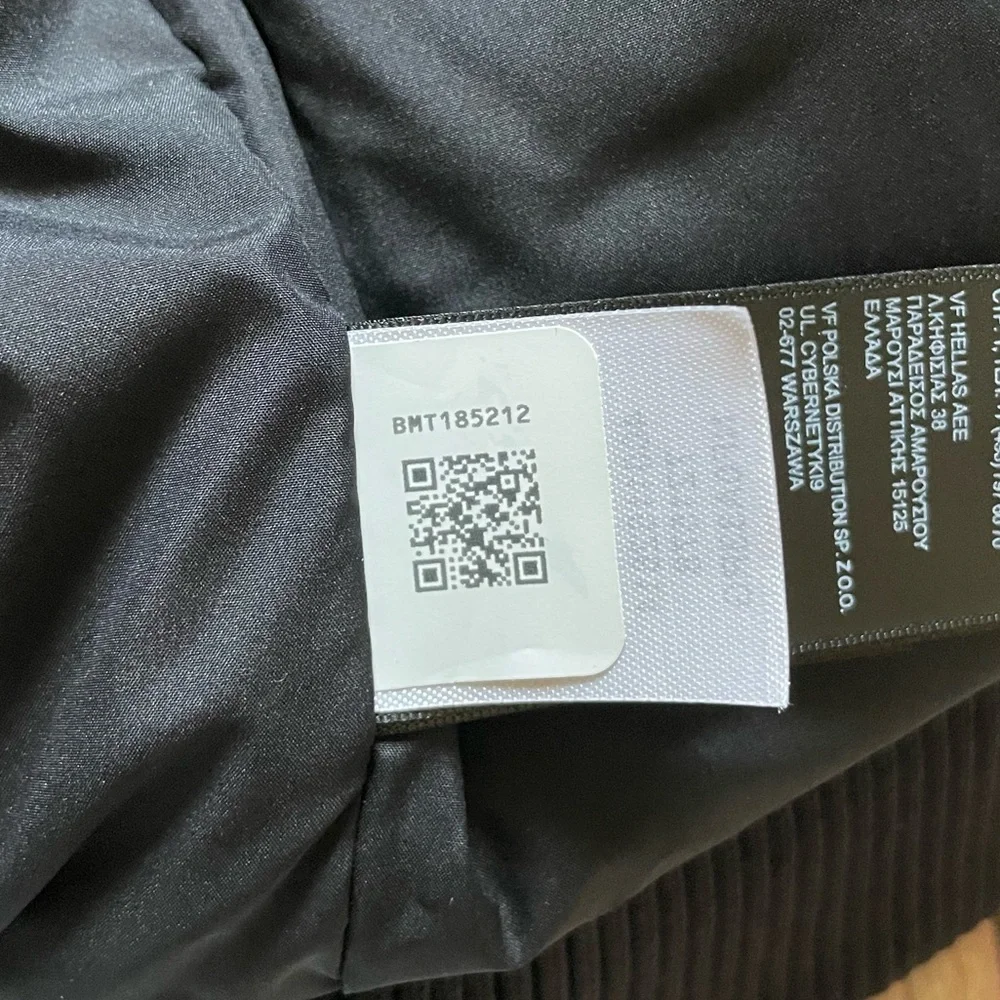 The North Face Men’s Gotham III Waterproof Jacket - Picture 8 of 9